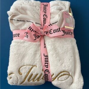 Juicy Couture Plush/Fuzzy Ivory 2PC Pajama Set Embroidered Crown & Logo XL
